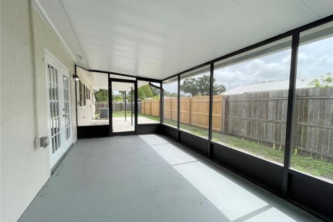 Villa ou maison à vendre à Brandon, Floride: 3 chambres, 112.23 m2 № 1772932 - photo 14