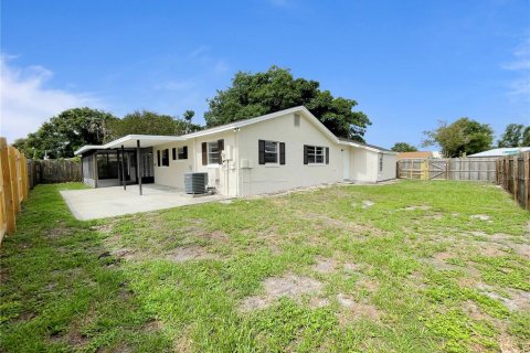 Villa ou maison à vendre à Brandon, Floride: 3 chambres, 112.23 m2 № 1772932 - photo 16