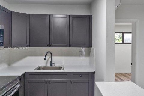 Appartement à louer à South Miami, Floride: 1 chambre, 51.1 m2 № 2041400 - photo 7