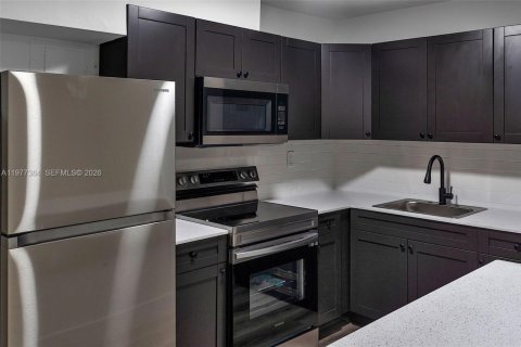 Appartement à louer à South Miami, Floride: 1 chambre, 51.1 m2 № 2041400 - photo 6