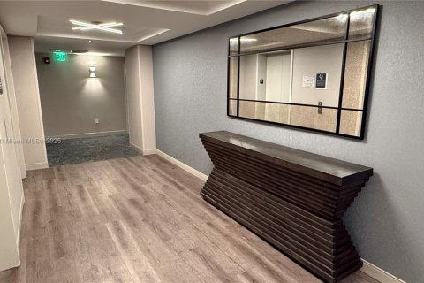 Condo in Sunny Isles Beach, Florida, 3 bedrooms  № 1655396 - photo 3