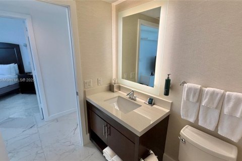 Condo in Sunny Isles Beach, Florida, 3 bedrooms  № 1655396 - photo 27