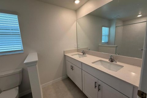 Townhouse in San Antonio, Florida 3 bedrooms, 166.02 sq.m. № 1909400 - photo 27