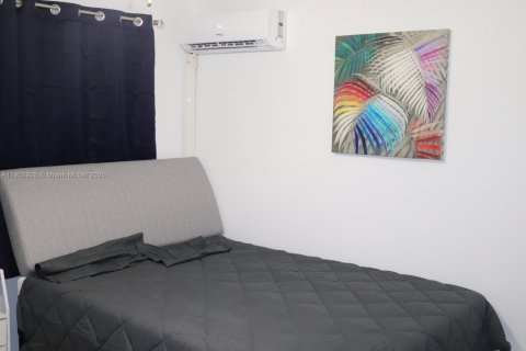 Снять в аренду коммерческую недвижимость в Хайалиа, Флорида 1 спальня, 204.2м2, № 1955500 - фото 9