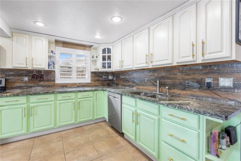 Casa en venta en New Port Richey, Florida, 3 dormitorios, 121.7 m2 № 1901898 - foto 7