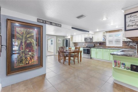 Casa en venta en New Port Richey, Florida, 3 dormitorios, 121.7 m2 № 1901898 - foto 6