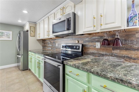 Casa en venta en New Port Richey, Florida, 3 dormitorios, 121.7 m2 № 1901898 - foto 11