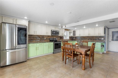Casa en venta en New Port Richey, Florida, 3 dormitorios, 121.7 m2 № 1901898 - foto 8