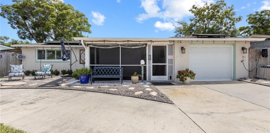 Casa en New Port Richey, Florida 3 dormitorios, 121.7 m2 № 1901898