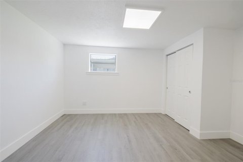 House in Tampa, Florida 4 bedrooms, 138.61 sq.m. № 1797940 - photo 23