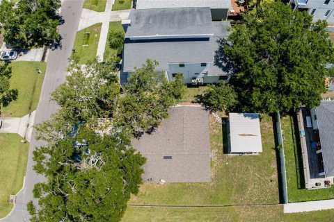 House in Tampa, Florida 4 bedrooms, 138.61 sq.m. № 1797940 - photo 28