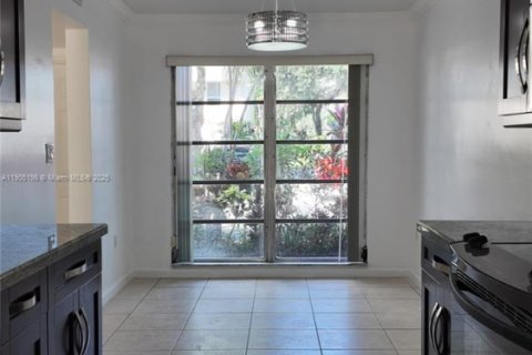 Adosado en alquiler en Hollywood, Florida, 4 dormitorios, 175.49 m2 № 1955806 - foto 9