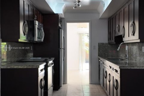 Adosado en alquiler en Hollywood, Florida, 4 dormitorios, 175.49 m2 № 1955806 - foto 6