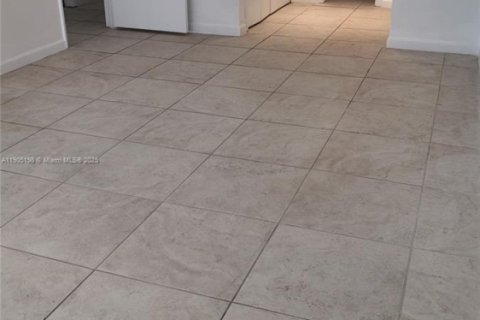 Adosado en alquiler en Hollywood, Florida, 4 dormitorios, 175.49 m2 № 1955806 - foto 24