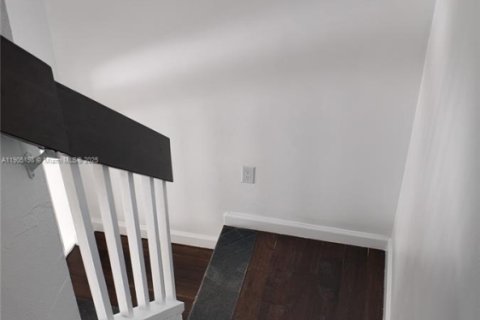 Adosado en alquiler en Hollywood, Florida, 4 dormitorios, 175.49 m2 № 1955806 - foto 22