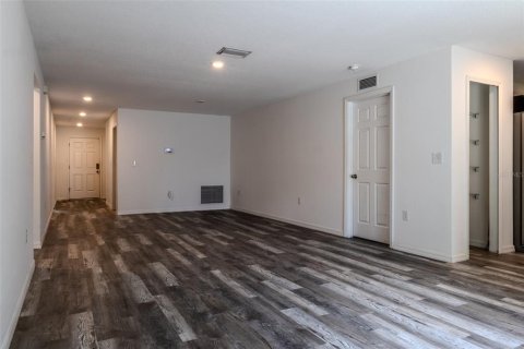 Villa ou maison à vendre à Sun City Center, Floride: 4 chambres, 164.53 m2 № 2222077 - photo 6