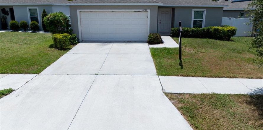 Villa ou maison à Sun City Center, Floride 4 chambres, 164.53 m2 № 2222077