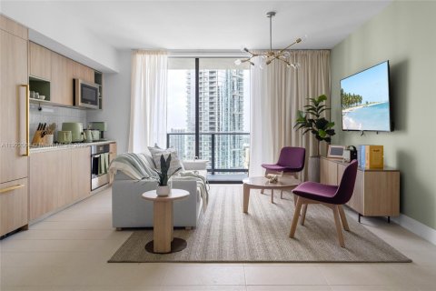 Condo in Miami, Florida, 2 bedrooms  № 2018791 - photo 2