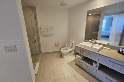 Condominio en venta en Hollywood, Florida, 2 dormitorios, 109.53 m2 № 1957544 - foto 14