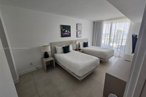 Condominio en venta en Hollywood, Florida, 2 dormitorios, 109.53 m2 № 1957544 - foto 17