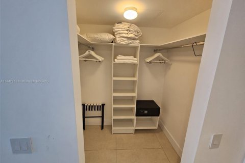 Condominio en venta en Hollywood, Florida, 2 dormitorios, 109.53 m2 № 1957544 - foto 13