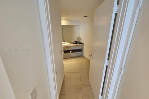Condominio en venta en Hollywood, Florida, 2 dormitorios, 109.53 m2 № 1957544 - foto 16
