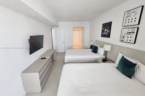 Condominio en venta en Hollywood, Florida, 2 dormitorios, 109.53 m2 № 1957544 - foto 18