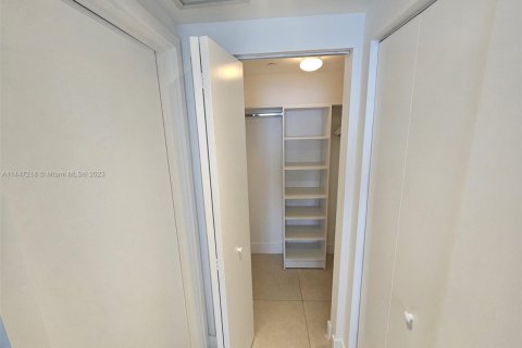 Condominio en venta en Hollywood, Florida, 2 dormitorios, 109.53 m2 № 1957544 - foto 21