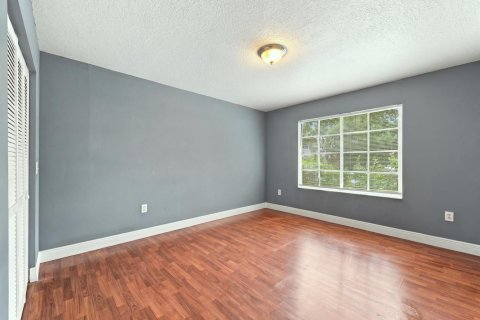 Condo in West Palm Beach, Florida, 2 bedrooms  № 2370625 - photo 19