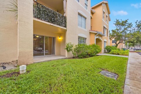 Condo in West Palm Beach, Florida, 2 bedrooms  № 2370625 - photo 25