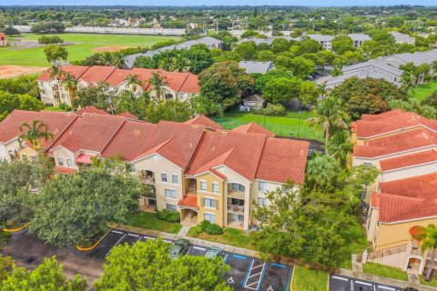 Condo in West Palm Beach, Florida, 2 bedrooms  № 2370625 - photo 24
