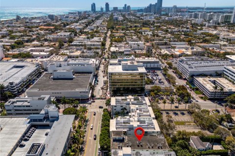 Condominio en venta en Miami Beach, Florida, 47.01 m2 № 2033148 - foto 25