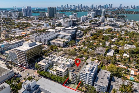 Condominio en venta en Miami Beach, Florida, 47.01 m2 № 2033148 - foto 24