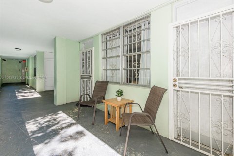 Condominio en venta en Miami Beach, Florida, 47.01 m2 № 2033148 - foto 3