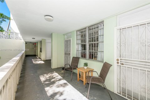 Condominio en venta en Miami Beach, Florida, 47.01 m2 № 2033148 - foto 22