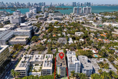 Condominio en venta en Miami Beach, Florida, 47.01 m2 № 2033148 - foto 23