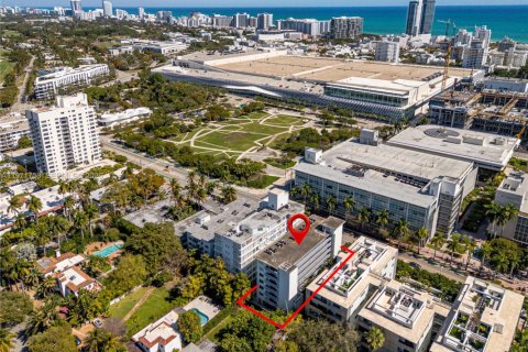 Condominio en venta en Miami Beach, Florida, 47.01 m2 № 2033148 - foto 14