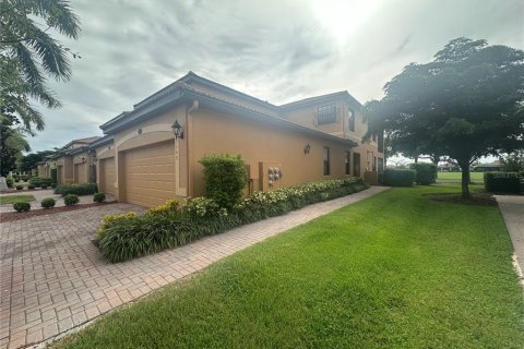 Condominio en alquiler en Bradenton, Florida, 3 dormitorios, 165.92 m2 № 1902895 - foto 10