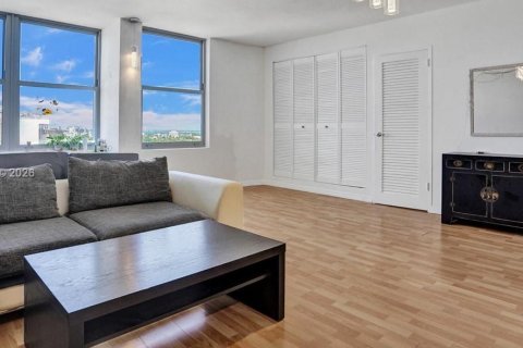 Condominio en alquiler en Miami Beach, Florida, 51.47 m2 № 2007954 - foto 9