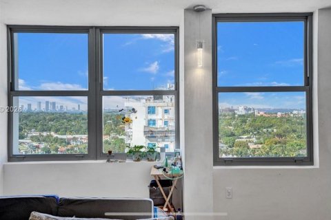 Condominio en alquiler en Miami Beach, Florida, 51.47 m2 № 2007954 - foto 13