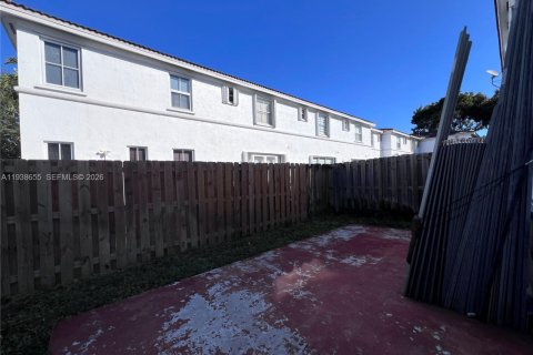 Condo in Miramar, Florida, 4 bedrooms  № 1996332 - photo 17