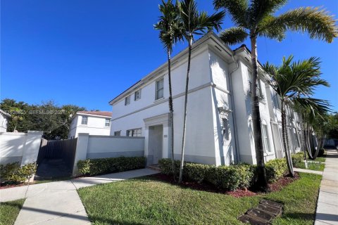 Condo in Miramar, Florida, 4 bedrooms  № 1996332
