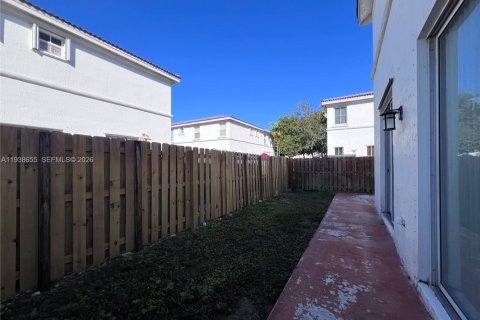 Condo in Miramar, Florida, 4 bedrooms  № 1996332 - photo 16