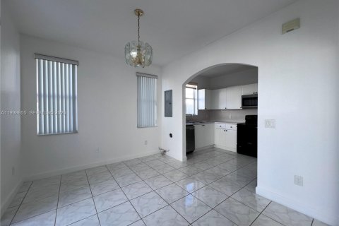 Condo in Miramar, Florida, 4 bedrooms  № 1996332 - photo 5