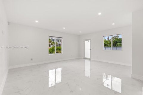 Купить виллу или дом в Майами, Флорида 4 спальни, 200.39м2, № 2009737 - фото 15