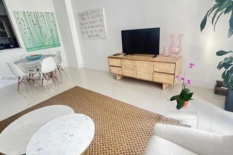 Copropriété à louer à Aventura, Floride: 1 chambre, 78.5 m2 № 2045641 - photo 5