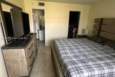 Condo in Sunrise, Florida, 2 bedrooms  № 1864494 - photo 7