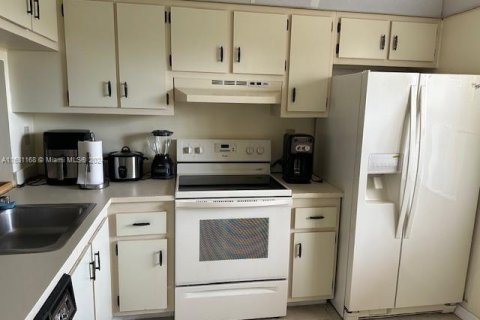 Condo in Sunrise, Florida, 2 bedrooms  № 1864494 - photo 2