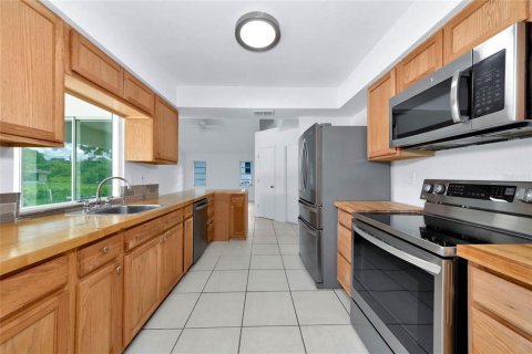 House in North Port, Florida 4 bedrooms, 184.5 sq.m. № 2201485 - photo 6