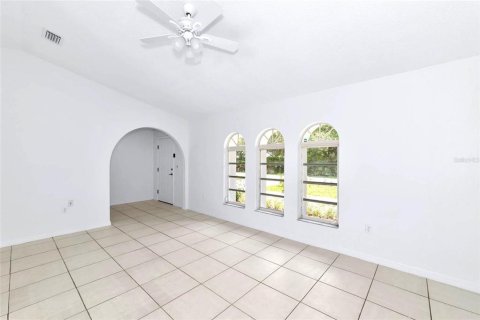 House in North Port, Florida 4 bedrooms, 184.5 sq.m. № 2201485 - photo 2